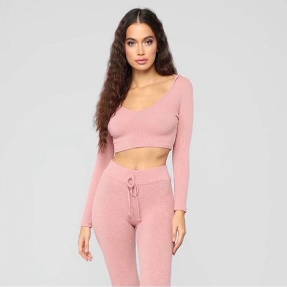 FASHION NOVA - WANDERLUST Pink Cropped Hoodie - Picture 3 of 3